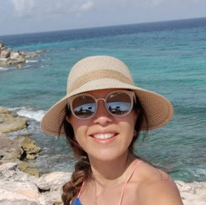 Meet your Posher, Stephanie